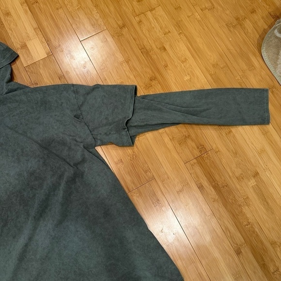 NWT Fashion Nova hoodie top - Picture 4 of 7